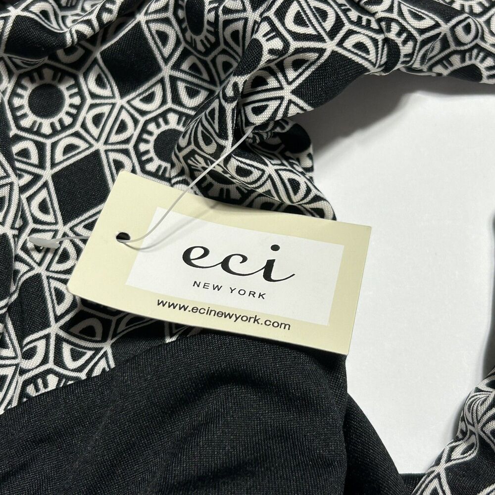 eci New York Black/ White Womens Dress V Neck Size Small NWT - Picture 15 of 16